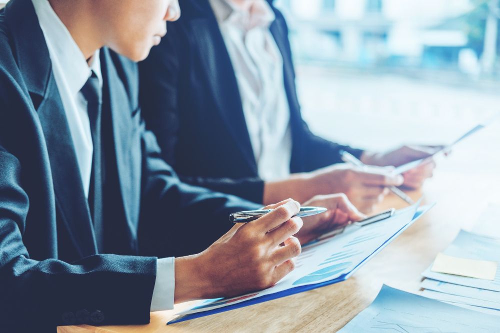 AI導入の費用相場と注意点：企業が知っておくべきポイント